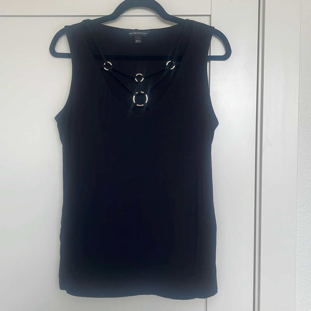 Rock & Republic v-neck tank with rushed side